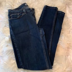 Women Levi Jeans